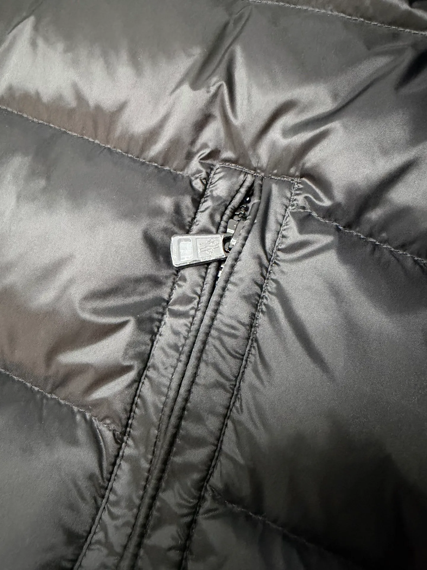 moncler Moner✖Salzman️ ， Salzman ， 。 Longue Saison ， ， 。 Moner 、 。 Longue Saison Moner ， Moner ， 。 ：100% ； ：100% ； ：80% ，10% ；1 ：100% ：Black White Sizes:12345